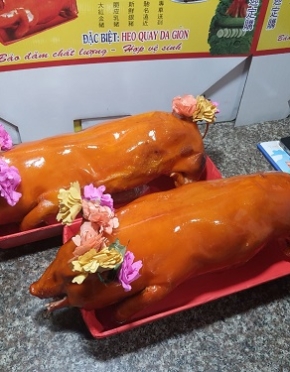MẸO CHỌN MUA HEO SỮA QUAY NGON