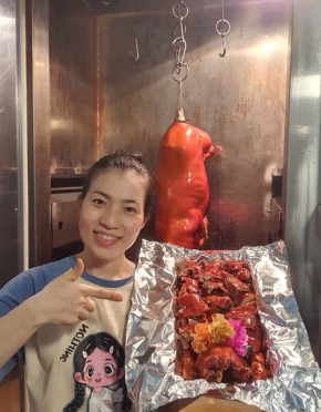 VÌ SAO BẠN NÊN ĐẶT HEO SỮA QUAY NGUYÊN CON CÚNG