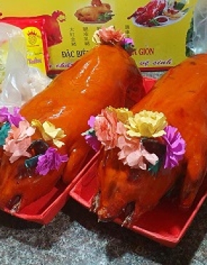 NHỮNG CÂU HỎI THƯỜNG GẶP KHI KHÁCH HÀNG ĐẶT MUA HEO QUAY NGUYÊN CON CÚNG