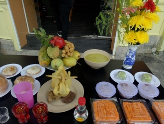 GÀ CÚNG KHAI TRƯƠNG QUÁN ĂN