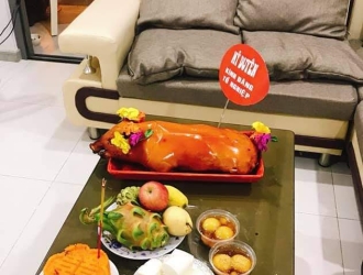 GÀ CÚNG TỔ NGHỀ SÂN KHẤU