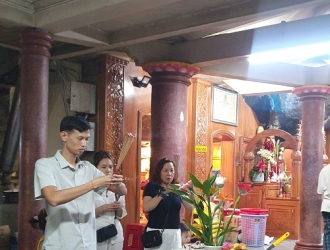 HEO SỮA QUAY CÚNG CHÙA BÀ ĐEN