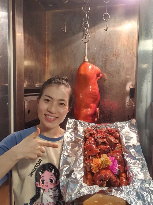 Vì sao đặt heo sữa quay nguyên con cúng